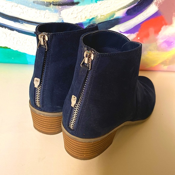 Blue Suede Ankle Boots, Size 8.5 - Picture 3 of 7